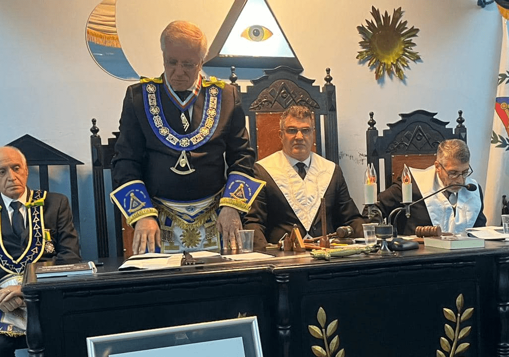 Loja 81 empossa diretoria com presença do SCFRMB